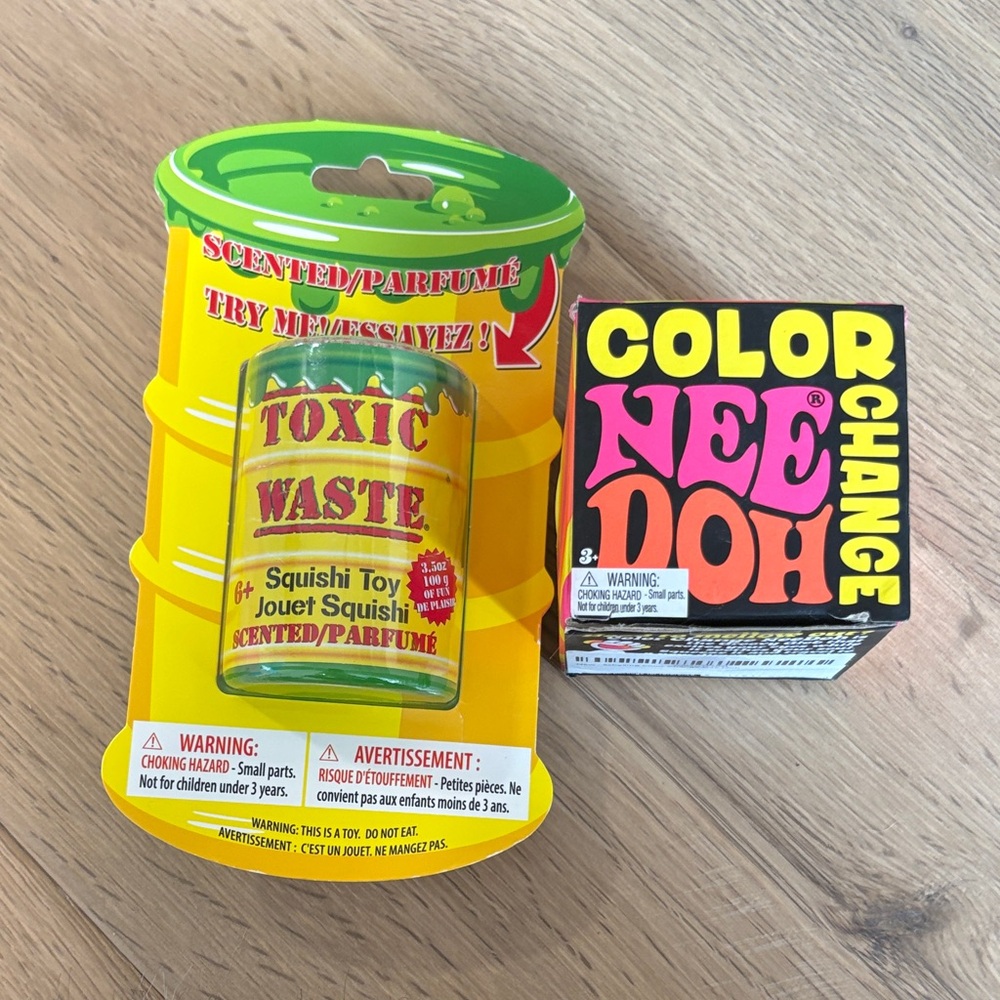 Toxic Waste Scented Squishi Toy - Green Smells SO GOOD! & Colour change Needoh.